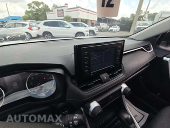 2021 Toyota RAV4 XLE - miniatura 10