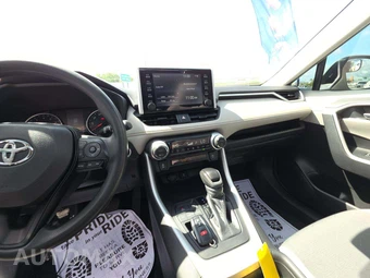 2021 Toyota RAV4 XLE - miniatura 10