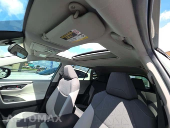 2021 Toyota RAV4 XLE - miniatura 11