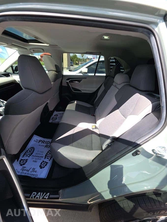 2021 Toyota RAV4 XLE - miniatura 13