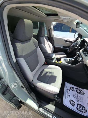 2021 Toyota RAV4 XLE - miniatura 18
