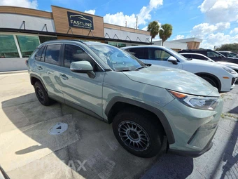 2021 Toyota RAV4 XLE - miniatura 4