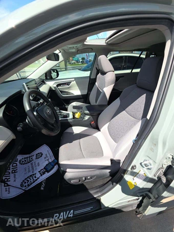 2021 Toyota RAV4 XLE - miniatura 6