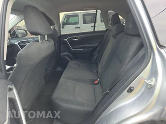 2021 Toyota RAV4 XLE - miniatura 13