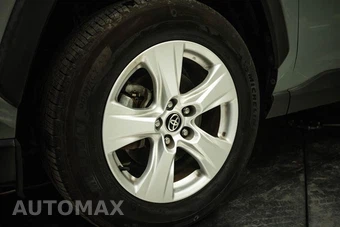 2021 Toyota RAV4 XLE - miniatura 3
