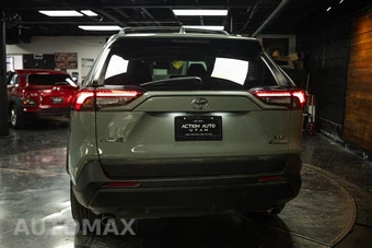 2021 Toyota RAV4 XLE - miniatura 6