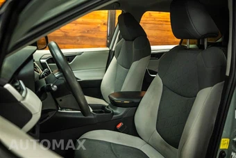 2021 Toyota RAV4 XLE - miniatura 9