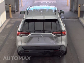2021 Toyota RAV4 XLE – miniatura 5