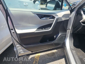 2021 Toyota RAV4 XLE – miniatura 9