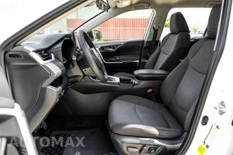 2021 Toyota RAV4 XLE - miniatura 4