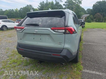 2021 Toyota RAV4 XLE Premium - miniatura 3