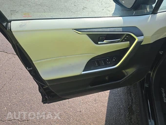 2021 Toyota RAV4 XLE Premium - miniatura 9