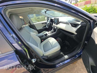 2021 Toyota RAV4 XLE Premium - miniatura 18