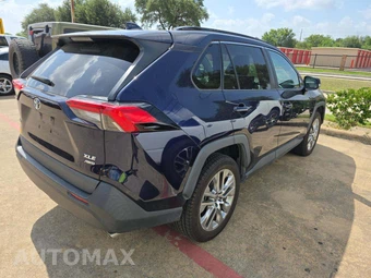 2021 Toyota RAV4 XLE Premium - miniatura 3