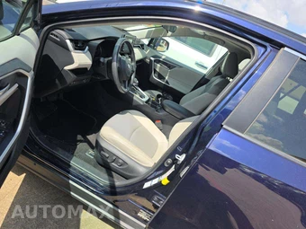 2021 Toyota RAV4 XLE Premium - miniatura 6