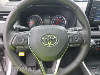 2021 Toyota RAV4 XLE Premium – miniatura 10