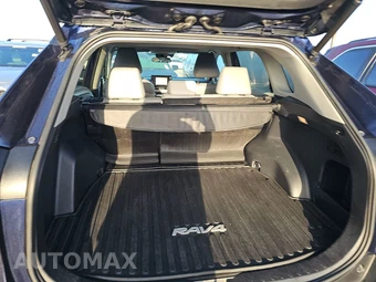 2021 Toyota RAV4 XLE Premium - miniatura 16