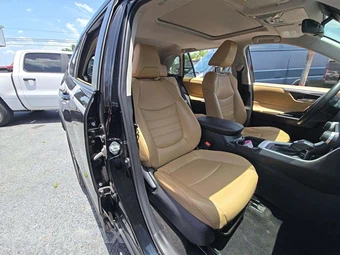 2021 Toyota RAV4 XLE Premium - miniatura 18