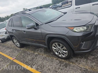 2021 Toyota RAV4 XLE Premium - miniatura 3