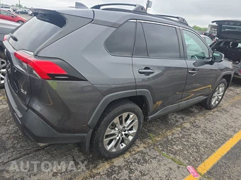 2021 Toyota RAV4 XLE Premium - miniatura 4