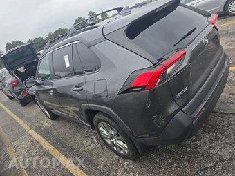 2021 Toyota RAV4 XLE Premium - miniatura 6