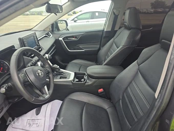 2021 Toyota RAV4 XLE Premium - miniatura 7