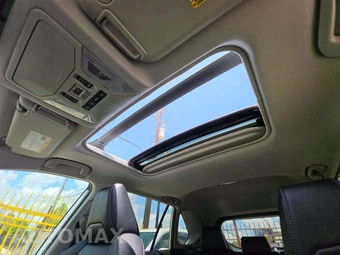 2021 Toyota RAV4 XLE Premium - miniatura 11