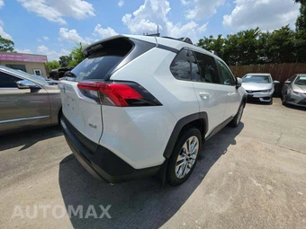 2021 Toyota RAV4 XLE Premium - miniatura 3