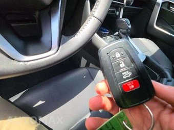 2021 Toyota RAV4 XLE Premium - miniatura 8