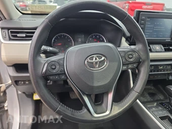2021 Toyota RAV4 XLE Premium - miniatura 10