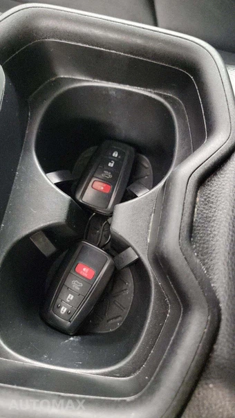 2021 Toyota RAV4 XLE Premium - miniatura 18