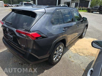 2021 Toyota RAV4 XLE Premium - miniatura 3