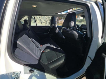 2021 Toyota RAV4 XLE Premium - miniatura 13