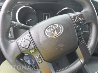 2021 Toyota Sequoia Limited – miniatura 10