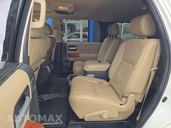 2021 Toyota Sequoia Platinum - miniatura 13