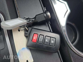 2021 Toyota Sequoia Platinum - miniatura 8