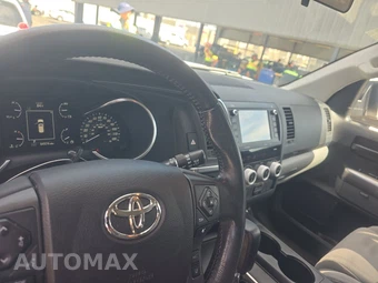 2021 Toyota Sequoia SR5 - miniatura 11