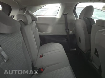 2021 Toyota Sienna LE 8-Passenger 120.5" WB - miniatura 14