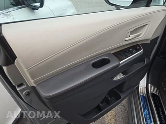 2021 Toyota Sienna LE 8-Passenger 120.5" WB - miniatura 9