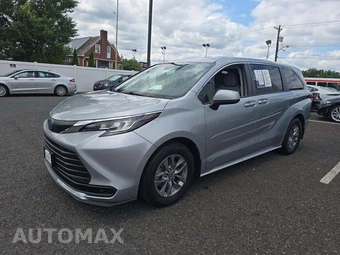 2021 Toyota Sienna LE 8-Passenger 120.5" WB