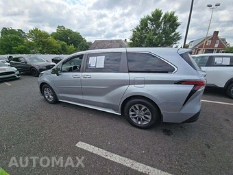 2021 Toyota Sienna LE 8-Passenger 120.5" WB - miniatura 2