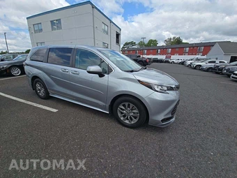 2021 Toyota Sienna LE 8-Passenger 120.5" WB - miniatura 4