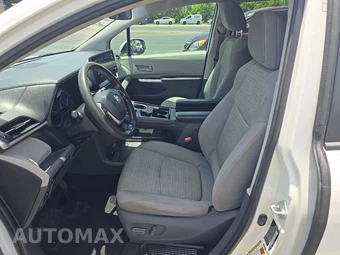 2021 Toyota Sienna LE 8-Passenger 120.5" WB - miniatura 7