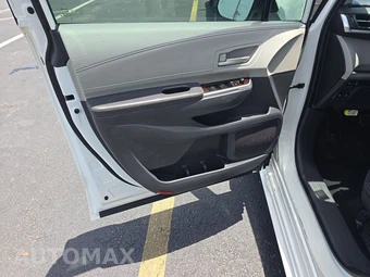 2021 Toyota Sienna LE 8-Passenger 120.5" WB - miniatura 9