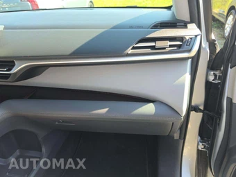 2021 Toyota Sienna LE 8-Passenger 120.5" WB - miniatura 17
