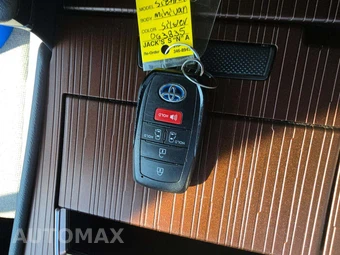 2021 Toyota Sienna LE 8-Passenger 120.5" WB - miniatura 5