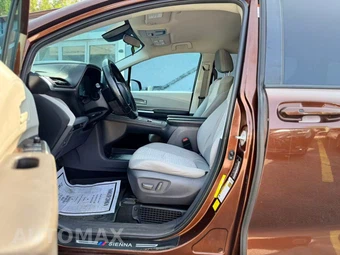 2021 Toyota Sienna LE 8-Passenger 120.5" WB - miniatura 20