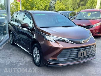 2021 Toyota Sienna LE 8-Passenger 120.5" WB - miniatura 3