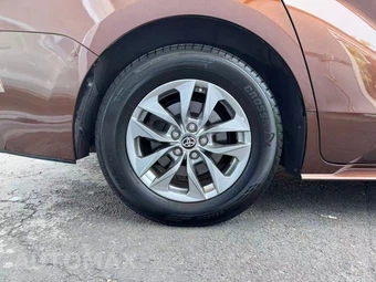 2021 Toyota Sienna LE 8-Passenger 120.5" WB - miniatura 35