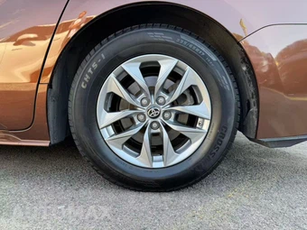 2021 Toyota Sienna LE 8-Passenger 120.5" WB - miniatura 37